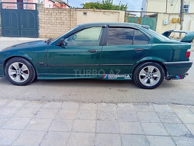 BMW 318-4
