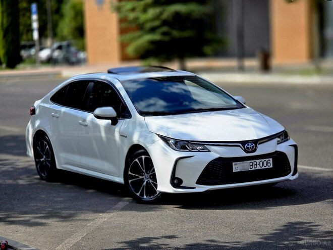Toyota Corolla 2023, 15,000 km - 1.8 l - Bakı