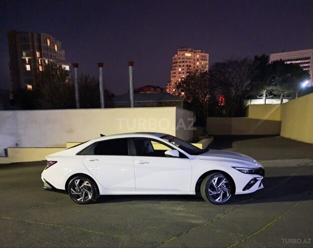 Hyundai Elantra 2024, 15,895 km - 1.5 л - Bakı