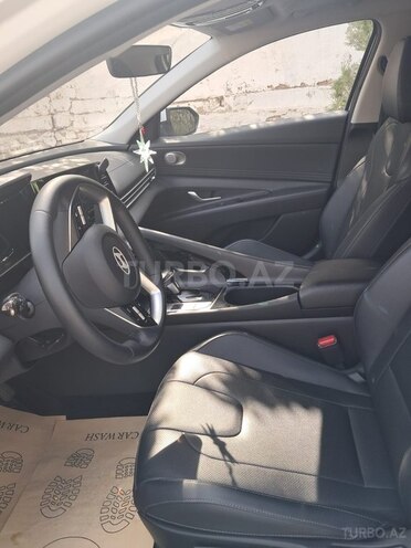 Hyundai Elantra 2024, 15,895 km - 1.5 л - Bakı