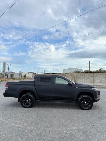 Mitsubishi L200-5