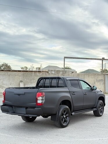 Mitsubishi L200-6