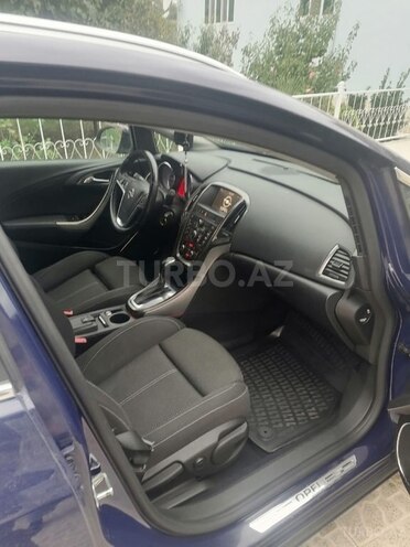 Opel Astra 2011, 151,605 km - 1.4 l - Bakı