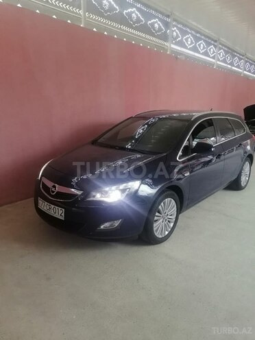 Opel Astra 2011, 151,605 km - 1.4 l - Bakı