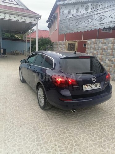 Opel Astra 2011, 151,605 km - 1.4 l - Bakı