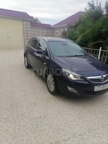 Opel Astra 2011, 151,605 km - 1.4 l - Bakı