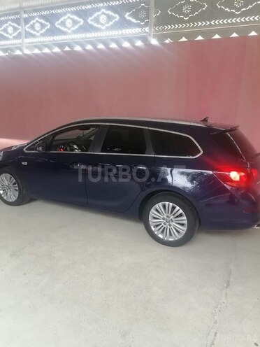 Opel Astra 2011, 151,605 km - 1.4 l - Bakı