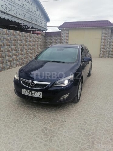 Opel Astra 2011, 151,605 km - 1.4 l - Bakı