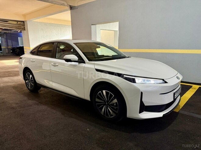 Changan Qiyuan A05 2025, 3,000 km - 1.5 л - Bakı