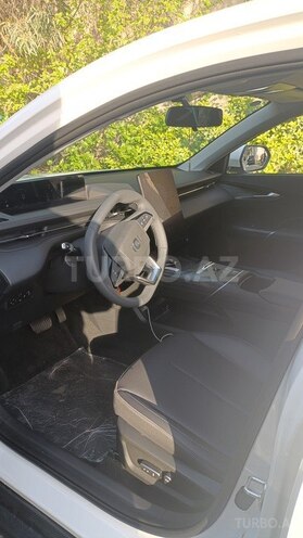 Changan Qiyuan A05 2025, 24,000 km - 1.5 л - Bakı