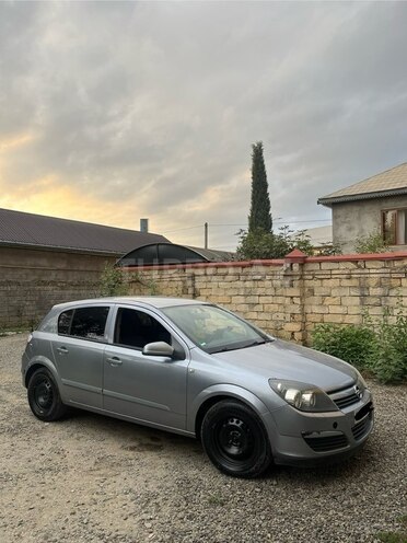 Opel Astra 2004, 250,000 km - 1.4 l - Masallı