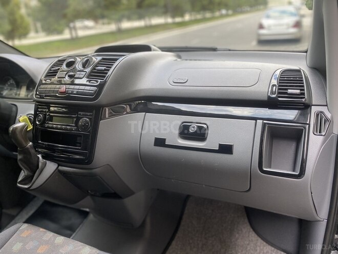 Mercedes  2010, 242,000 km - 2.1 l - Bakı