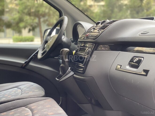 Mercedes  2010, 242,000 km - 2.1 l - Bakı