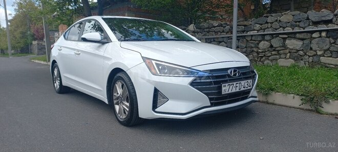 Hyundai Elantra 2019, 131,162 km - 2.0 l - Qax