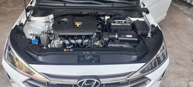 Hyundai Elantra 2019, 131,162 km - 2.0 l - Qax
