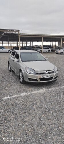 Opel Astra 2005, 293,000 km - 1.4 l - Yevlax