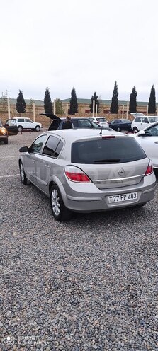 Opel Astra 2005, 293,000 km - 1.4 l - Yevlax