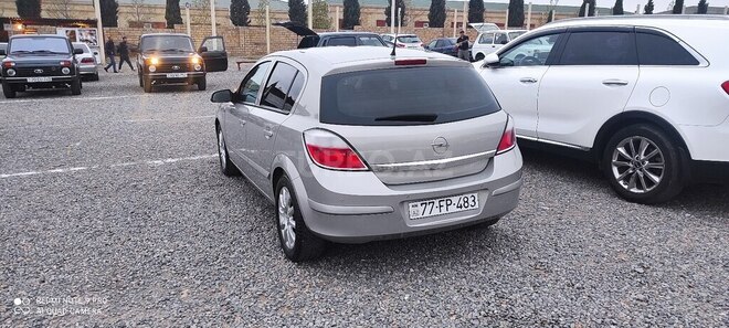 Opel Astra 2005, 293,000 km - 1.4 l - Yevlax