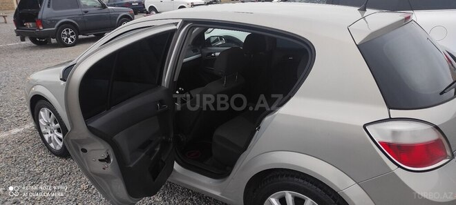 Opel Astra 2005, 293,000 km - 1.4 l - Yevlax