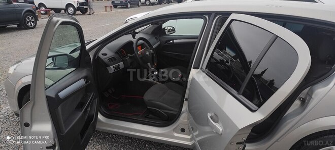 Opel Astra 2005, 293,000 km - 1.4 l - Yevlax