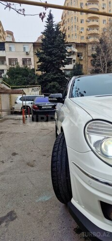 Mercedes E 320 2003, 304,000 km - 3.2 l - Bakı
