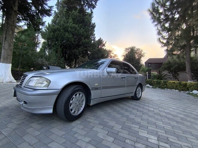 Mercedes C 220 1999, 435,000 km - 2.2 л - Masallı