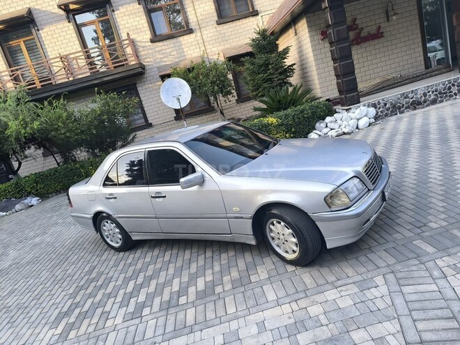 Mercedes C 220 1999, 435,000 km - 2.2 л - Masallı