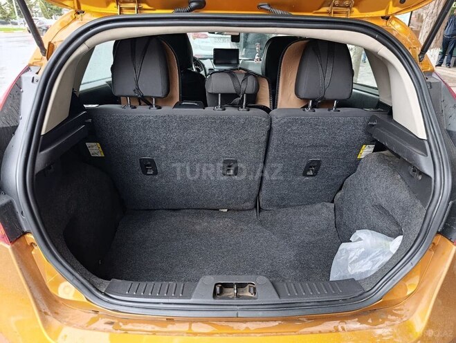 Ford Fiesta 2016, 202,365 km - 1.6 l - Sumqayıt