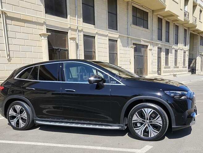 Mercedes EQE 350 4MATIC SUV 2023, 26,000 km - 0.0 l - Sumqayıt