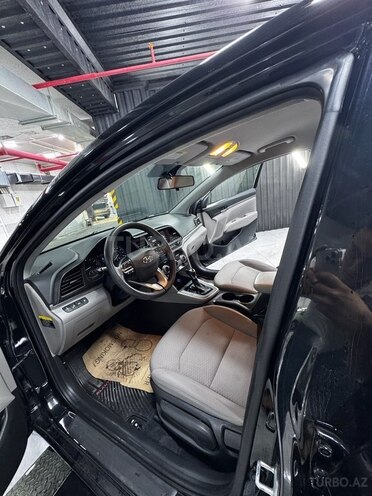 Hyundai Elantra 2019, 100,000 km - 2.0 l - Bakı