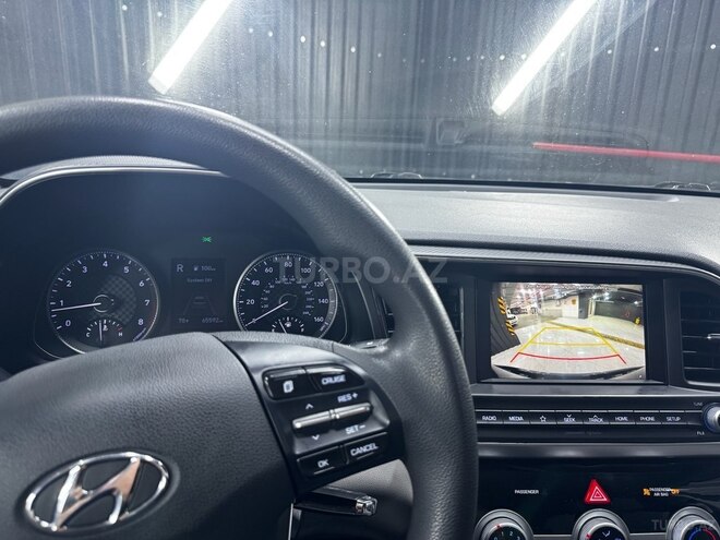 Hyundai Elantra 2019, 100,000 km - 2.0 l - Bakı