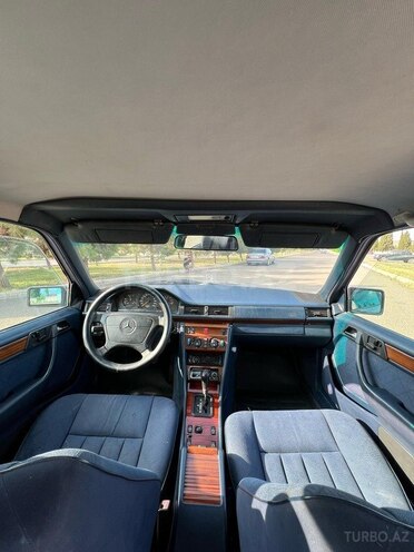 Mercedes E 220 1995, 190,000 km - 2.2 l - Gəncə