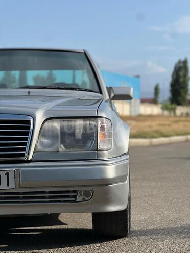 Mercedes E 220 1995, 190,000 km - 2.2 l - Gəncə