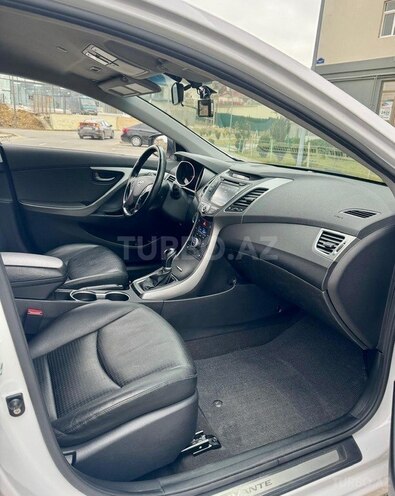 Hyundai Avante 2015, 137,000 km - 1.6 l - Bakı