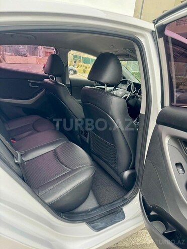 Hyundai Avante 2015, 137,000 km - 1.6 l - Bakı