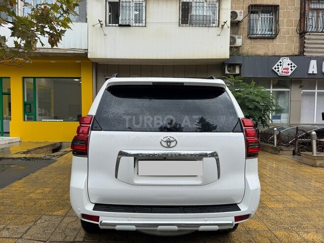 Toyota Land Cruiser Prado 2010, 200,000 km - 2.7 л - Bakı