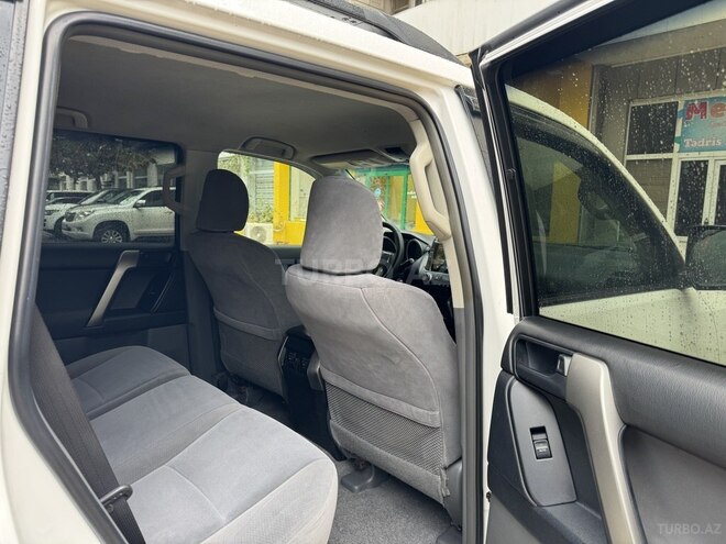 Toyota Land Cruiser Prado 2010, 200,000 km - 2.7 л - Bakı