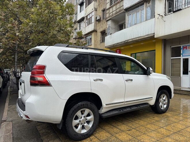 Toyota Land Cruiser Prado 2010, 200,000 km - 2.7 л - Bakı