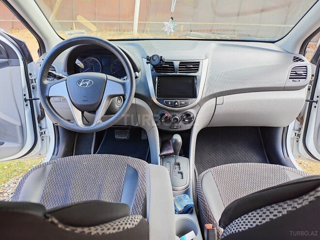 Hyundai Accent 2016, 210,000 km - 1.6 l - Bakı