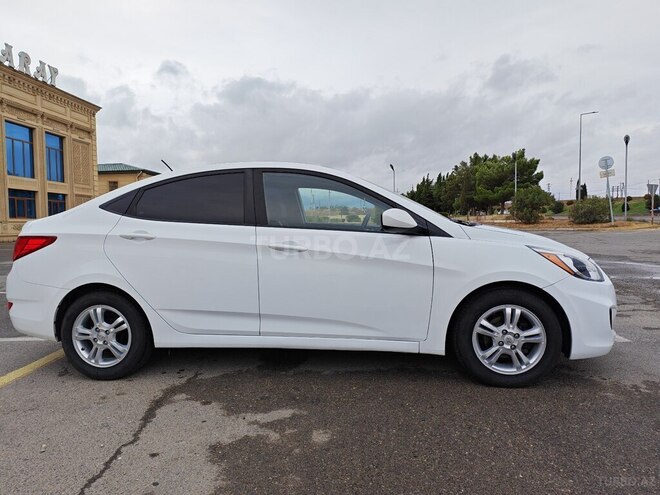 Hyundai Accent 2016, 210,000 km - 1.6 l - Bakı