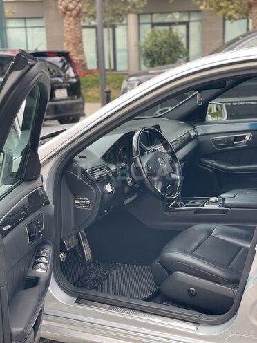 Mercedes E 350 2009, 330,000 km - 3.5 l - Bakı