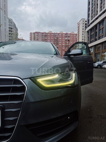 Audi A4-10