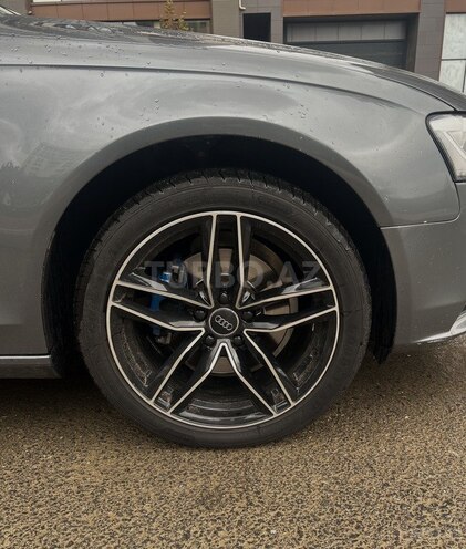 Audi A4-11