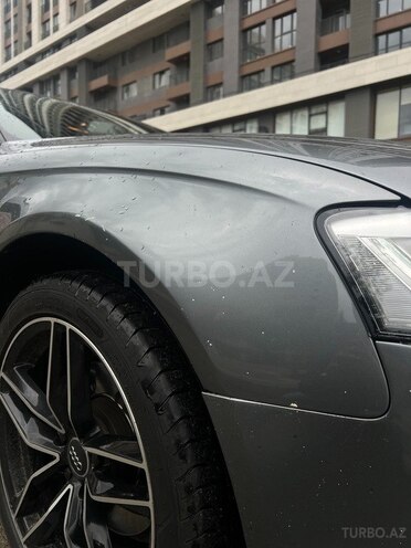 Audi A4-13