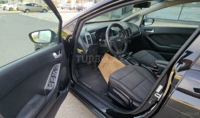 Kia Cerato 2018, 130,000 km - 2.0 l - Bakı