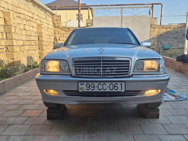 Mercedes C 220 1999, 275,000 km - 2.2 l - Bakı