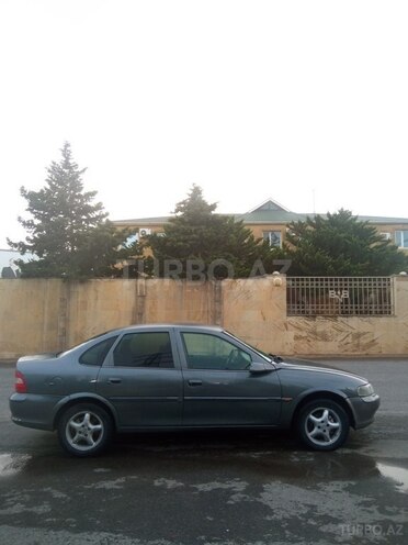 Opel Vectra 1996, 290,000 km - 1.6 l - Bakı