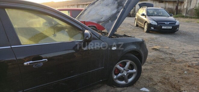 Hyundai Sonata 2006, 280,000 km - 2.4 l - Saatlı