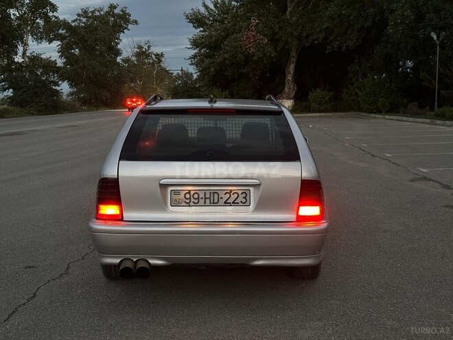 Mercedes C 220 1998, 570,000 km - 2.2 l - Quba