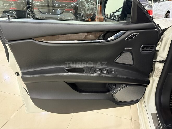 Maserati Quattroporte 2013, 79,000 km - 3.8 l - Bakı